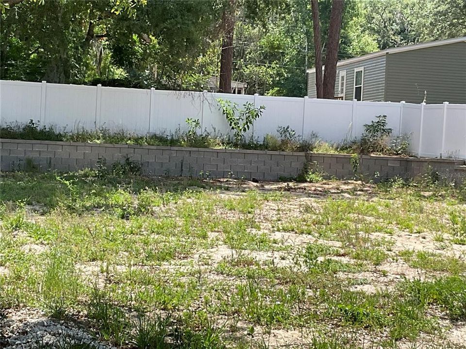 На продажу: $35,000 (0.17 acres)