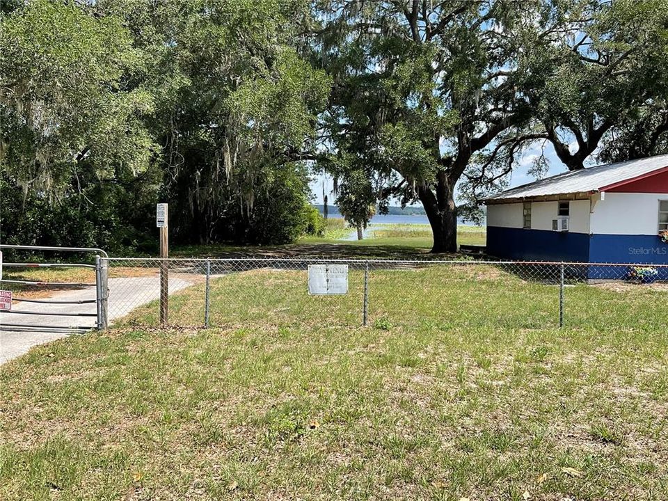 На продажу: $35,000 (0.17 acres)