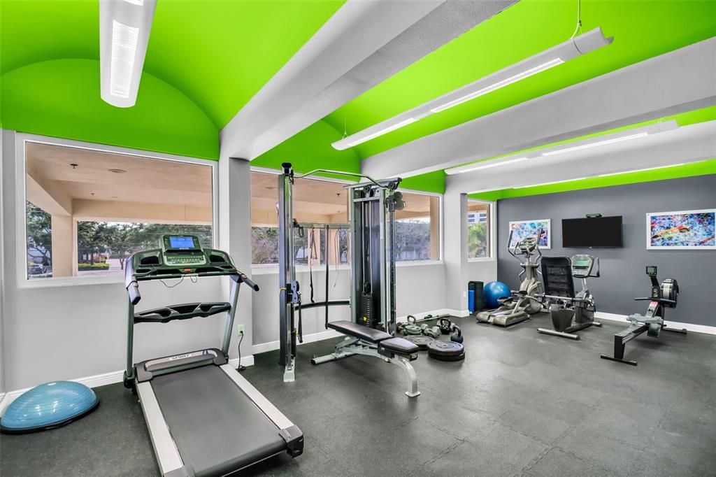 合同活跃: $1,075,000 (3 贝兹, 3 浴室, 1960 平方英尺)