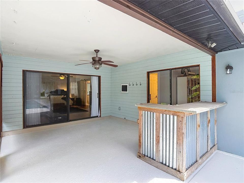 Active With Contract: $695,000 (3 beds, 2 baths, 2217 Square Feet)