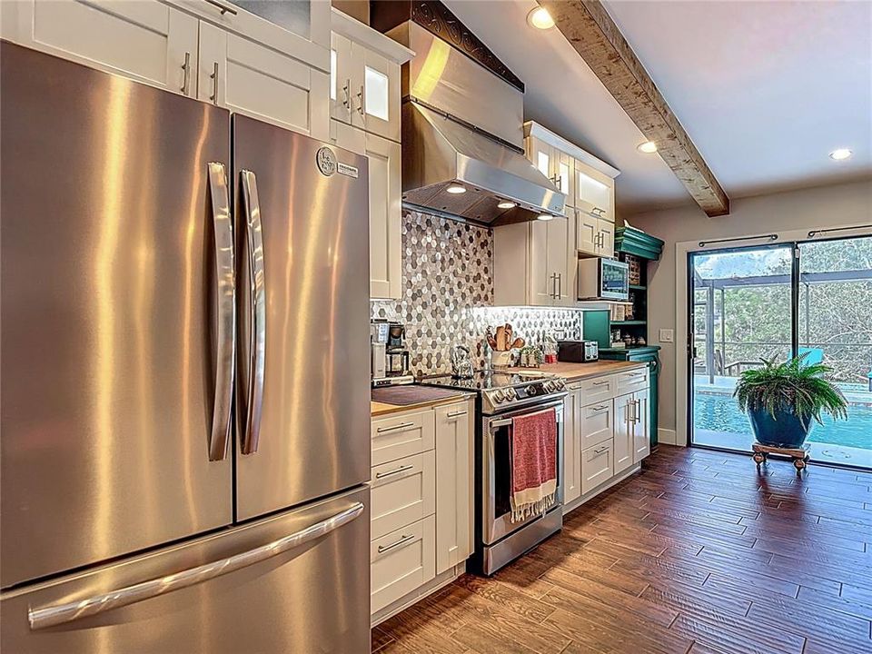 Active With Contract: $695,000 (3 beds, 2 baths, 2217 Square Feet)