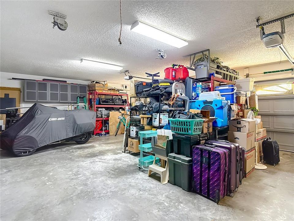 Active With Contract: $695,000 (3 beds, 2 baths, 2217 Square Feet)