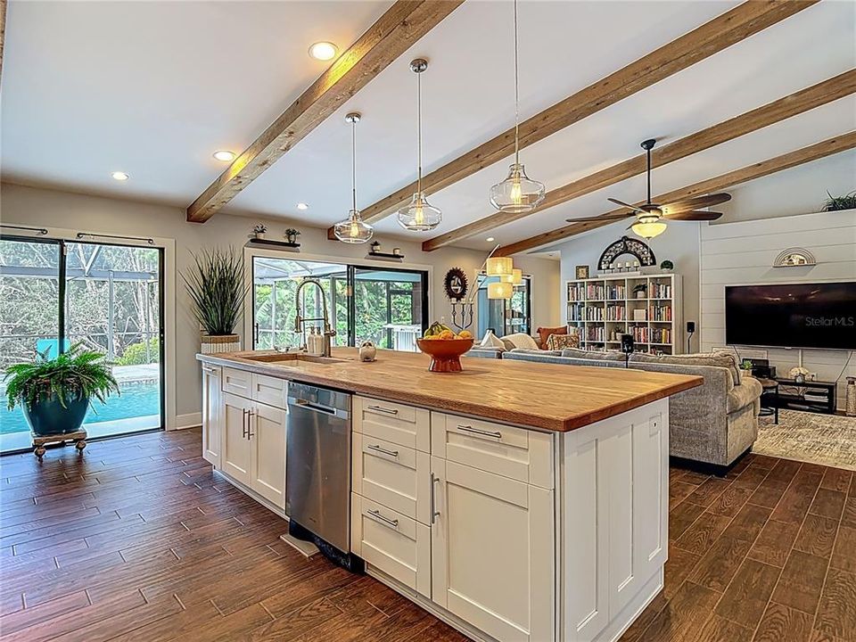 Active With Contract: $695,000 (3 beds, 2 baths, 2217 Square Feet)