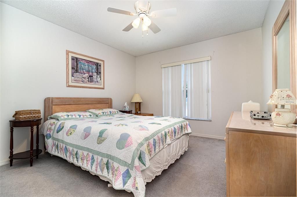 На продажу: $380,000 (3 спален, 2 ванн, 1702 Квадратных фут)