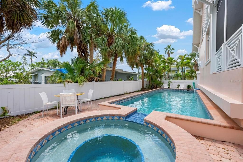 For Sale: $2,999,000 (3 beds, 3 baths, 2796 Square Feet)