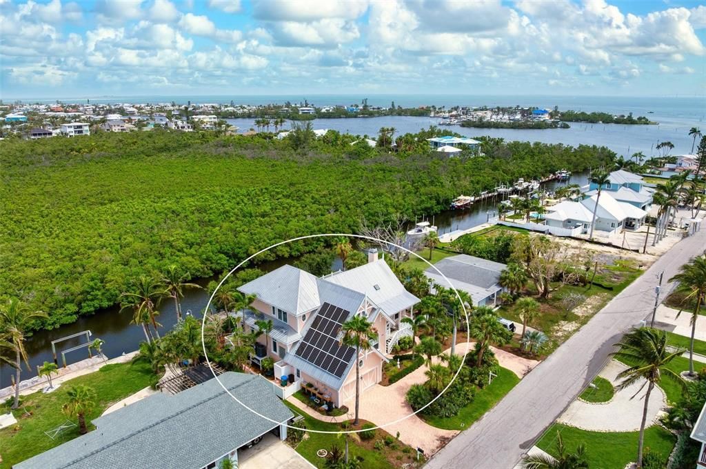 For Sale: $2,999,000 (3 beds, 3 baths, 2796 Square Feet)