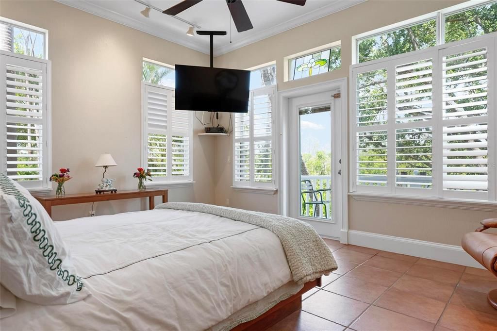 For Sale: $2,999,000 (3 beds, 3 baths, 2796 Square Feet)