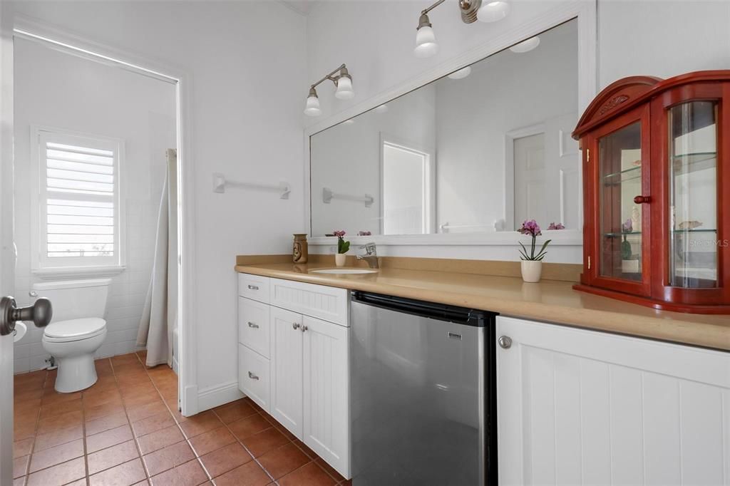 For Sale: $2,999,000 (3 beds, 3 baths, 2796 Square Feet)