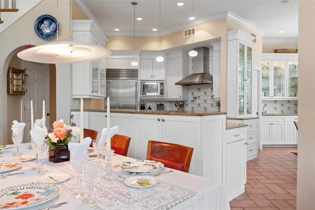 For Sale: $2,999,000 (3 beds, 3 baths, 2796 Square Feet)