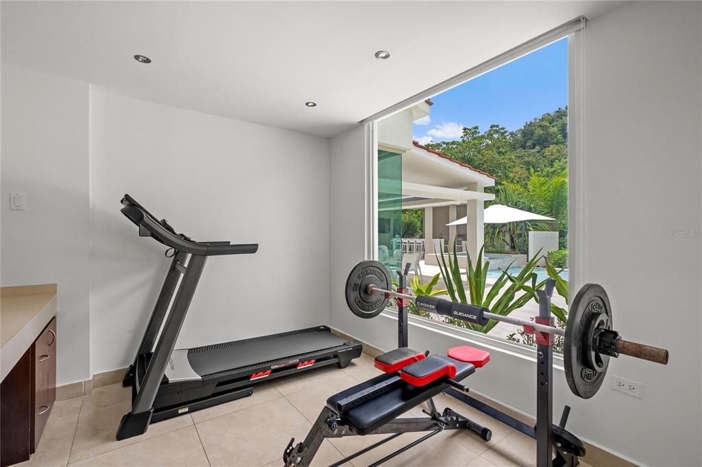 Active With Contract: $2,900,000 (4 beds, 5 baths, 3230 Square Feet)