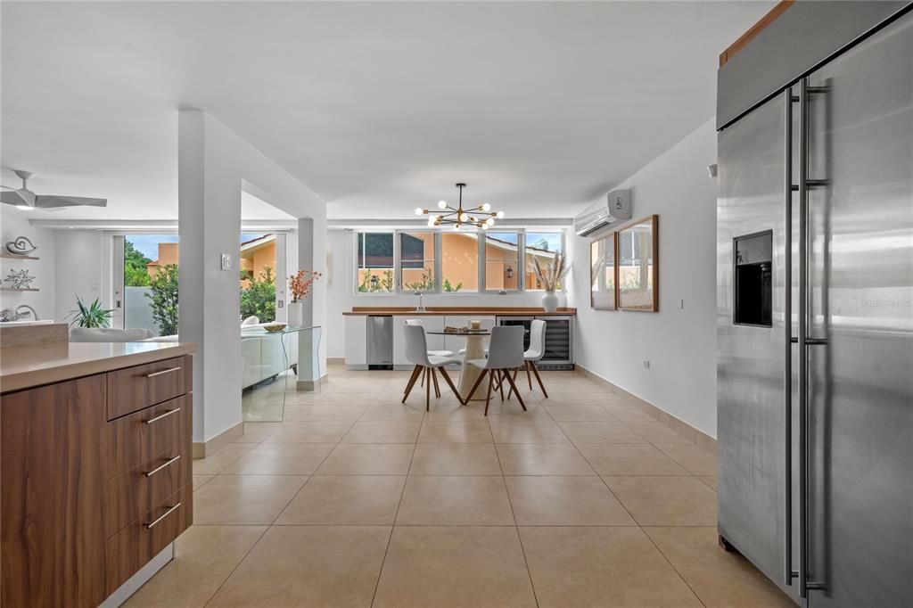 Active With Contract: $2,900,000 (4 beds, 5 baths, 3230 Square Feet)