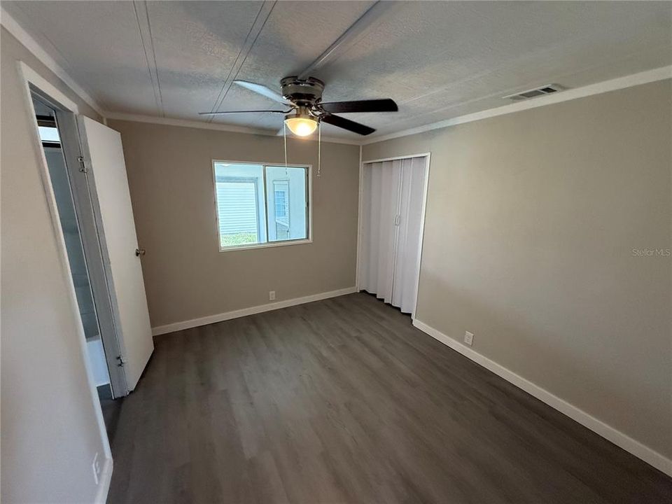 For Sale: $134,900 (2 beds, 2 baths, 1056 Square Feet)