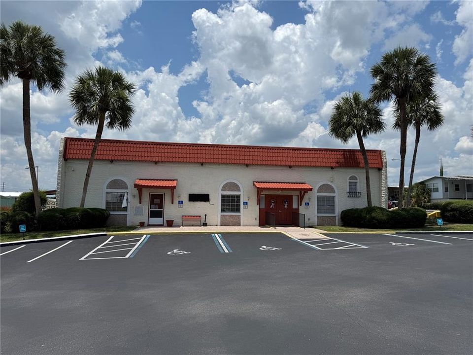 For Sale: $134,900 (2 beds, 2 baths, 1056 Square Feet)