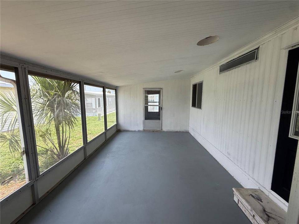 For Sale: $134,900 (2 beds, 2 baths, 1056 Square Feet)