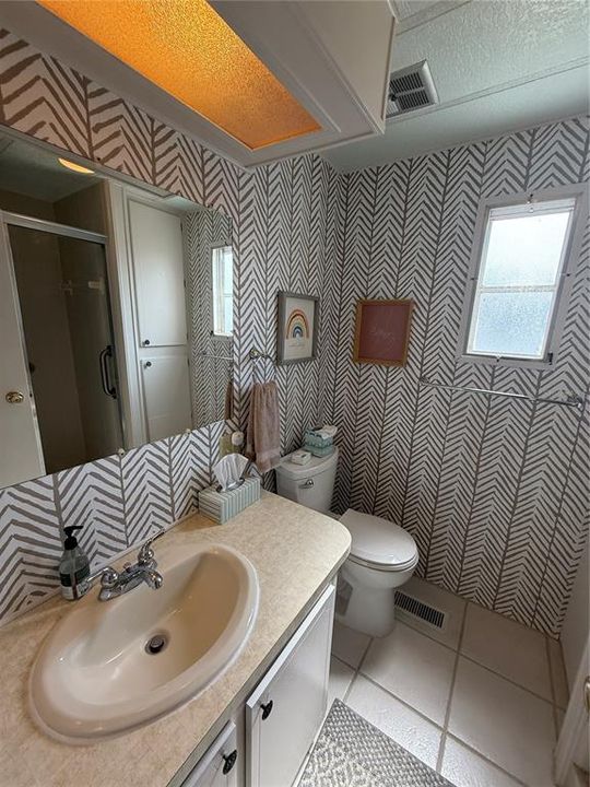 Activo con contrato: $135,000 (2 camas, 2 baños, 919 Pies cuadrados)