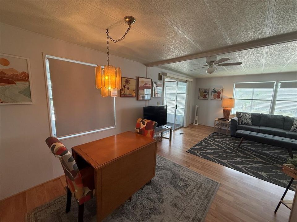 Activo con contrato: $135,000 (2 camas, 2 baños, 919 Pies cuadrados)