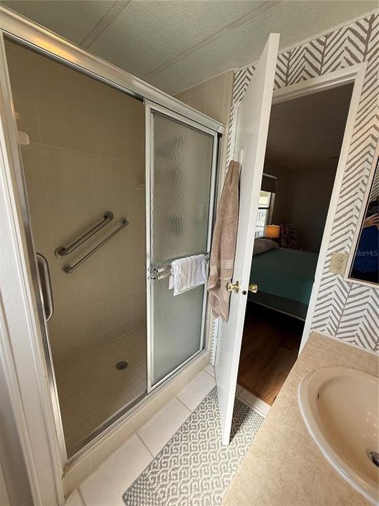 Activo con contrato: $135,000 (2 camas, 2 baños, 919 Pies cuadrados)