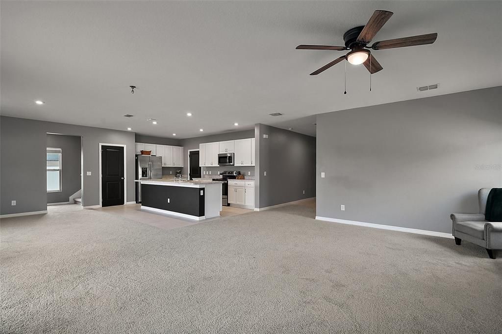 En Venta: $465,000 (5 camas, 3 baños, 2734 Pies cuadrados)