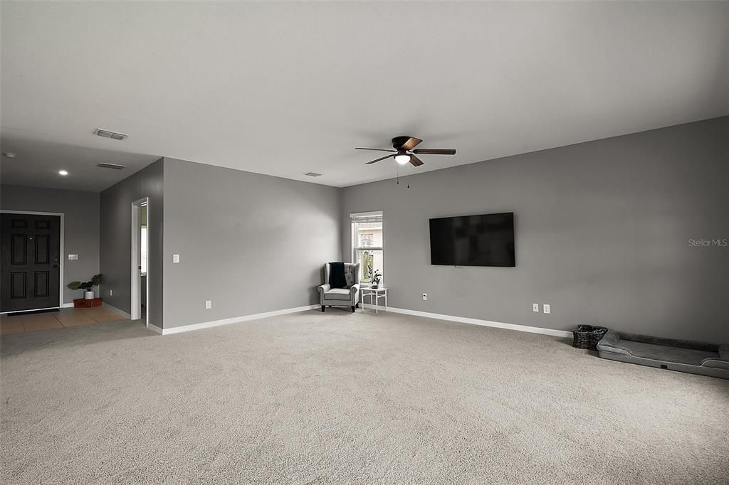 En Venta: $465,000 (5 camas, 3 baños, 2734 Pies cuadrados)