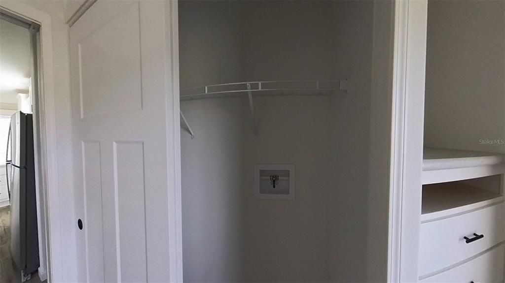 待售: $184,000 (1 贝兹, 1 浴室, 384 平方英尺)