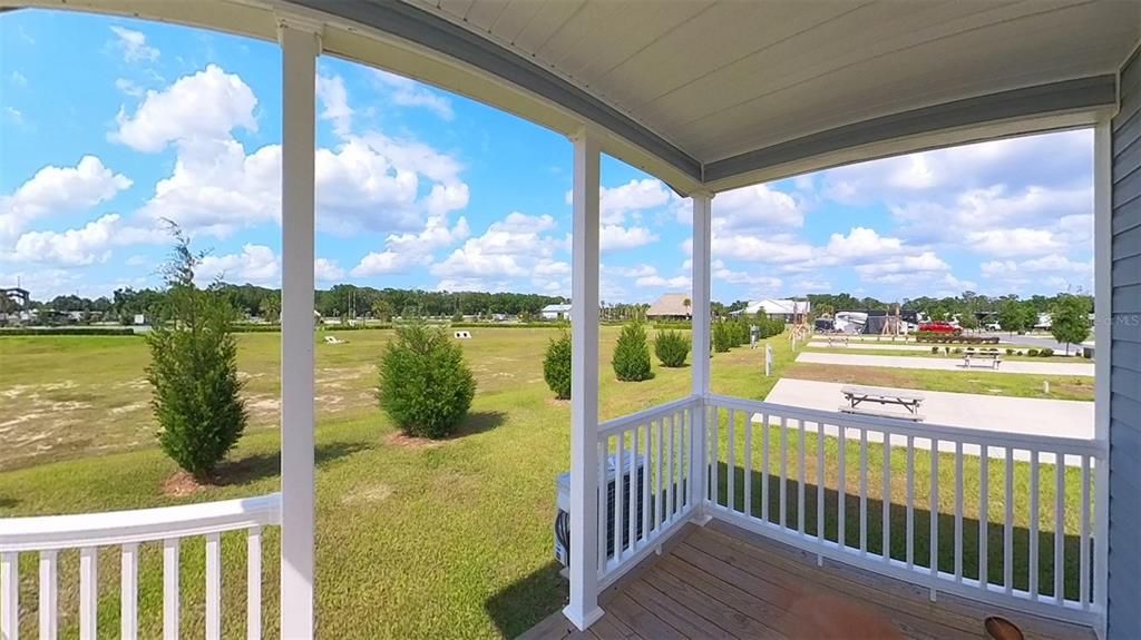 待售: $184,000 (1 贝兹, 1 浴室, 384 平方英尺)