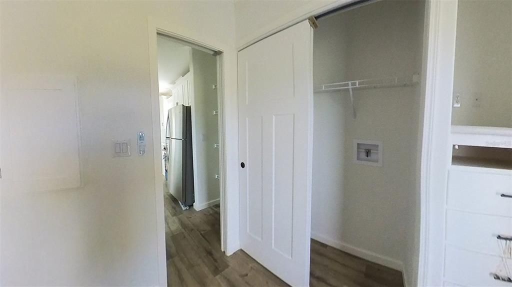 待售: $184,000 (1 贝兹, 1 浴室, 384 平方英尺)