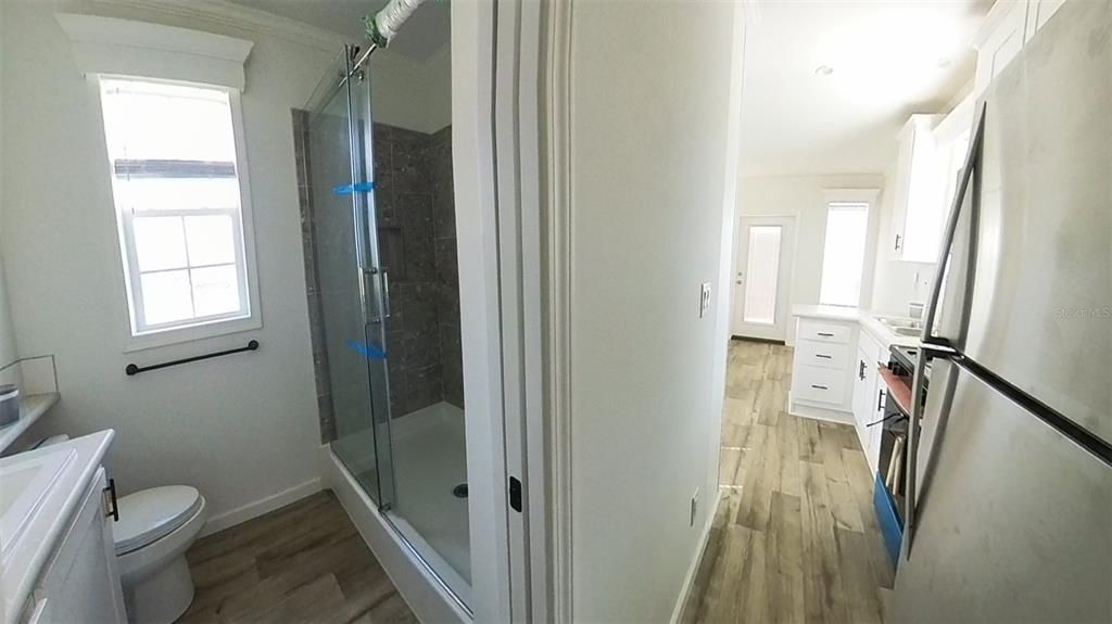 待售: $184,000 (1 贝兹, 1 浴室, 384 平方英尺)