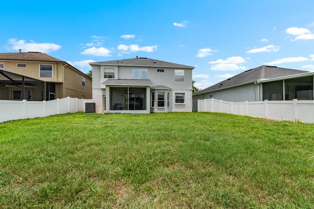 En Venta: $425,000 (4 camas, 2 baños, 2550 Pies cuadrados)