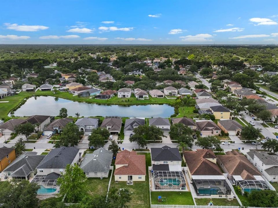 En Venta: $425,000 (4 camas, 2 baños, 2550 Pies cuadrados)