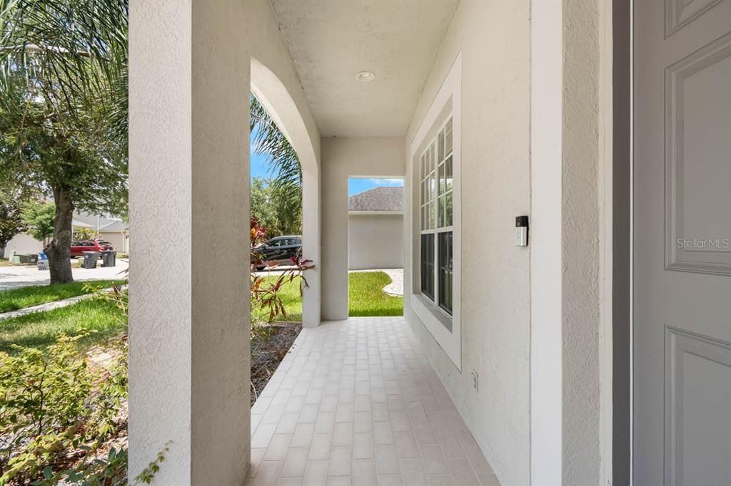 En Venta: $425,000 (4 camas, 2 baños, 2550 Pies cuadrados)