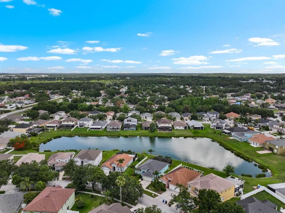 En Venta: $425,000 (4 camas, 2 baños, 2550 Pies cuadrados)