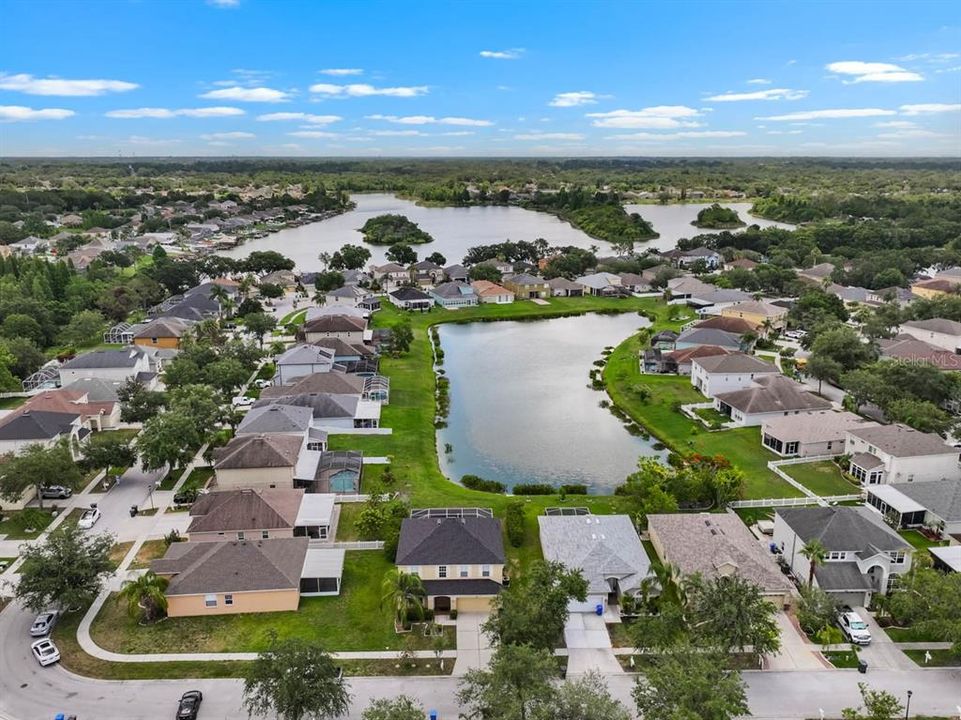 En Venta: $425,000 (4 camas, 2 baños, 2550 Pies cuadrados)