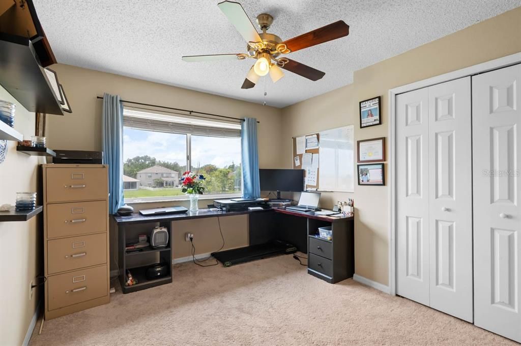 En Venta: $425,000 (4 camas, 2 baños, 2550 Pies cuadrados)