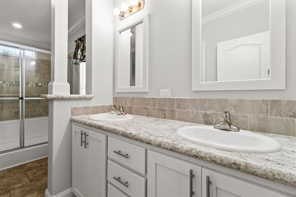 待售: $357,000 (3 贝兹, 2 浴室, 1800 平方英尺)