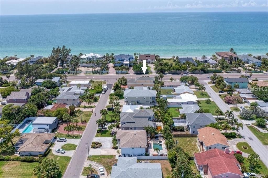 出租: $4,400 (4 贝兹, 3 浴室, 3036 平方英尺)