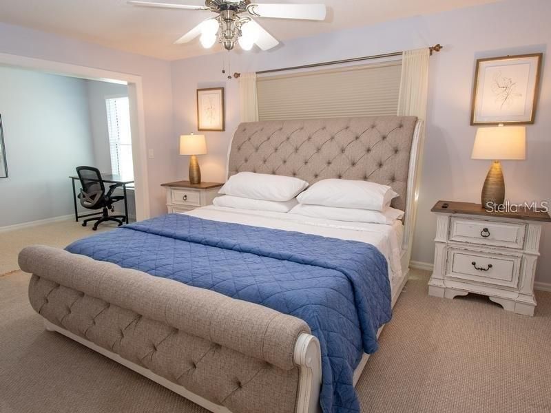 出租: $4,400 (4 贝兹, 3 浴室, 3036 平方英尺)