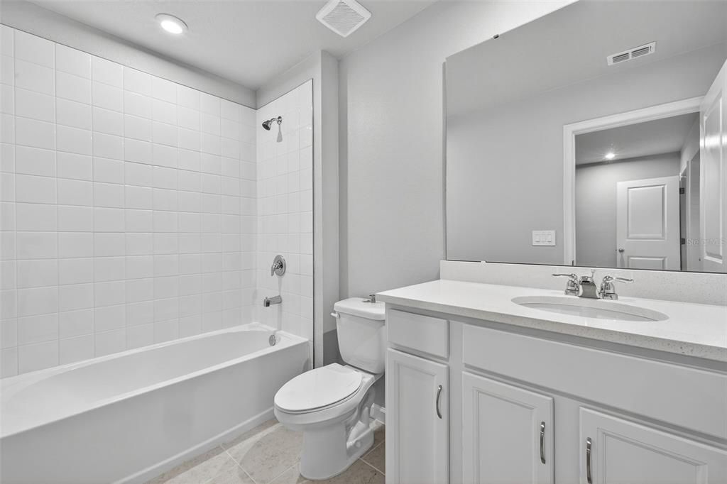 Под контрактом: $355,924 (3 спален, 2 ванн, 1667 Квадратных фут)