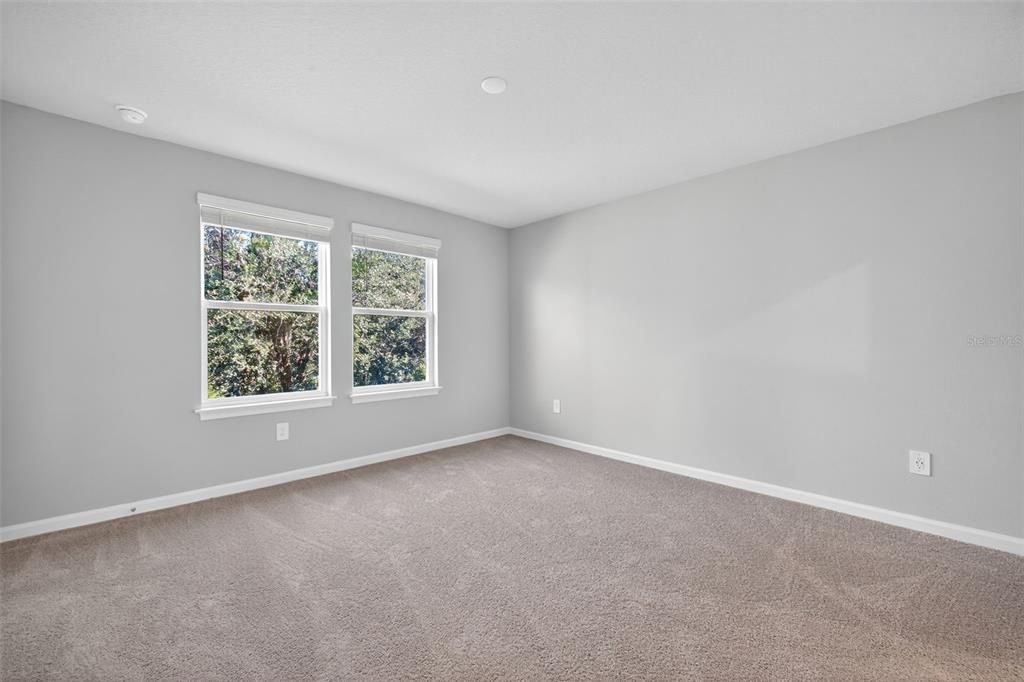 Под контрактом: $355,924 (3 спален, 2 ванн, 1667 Квадратных фут)