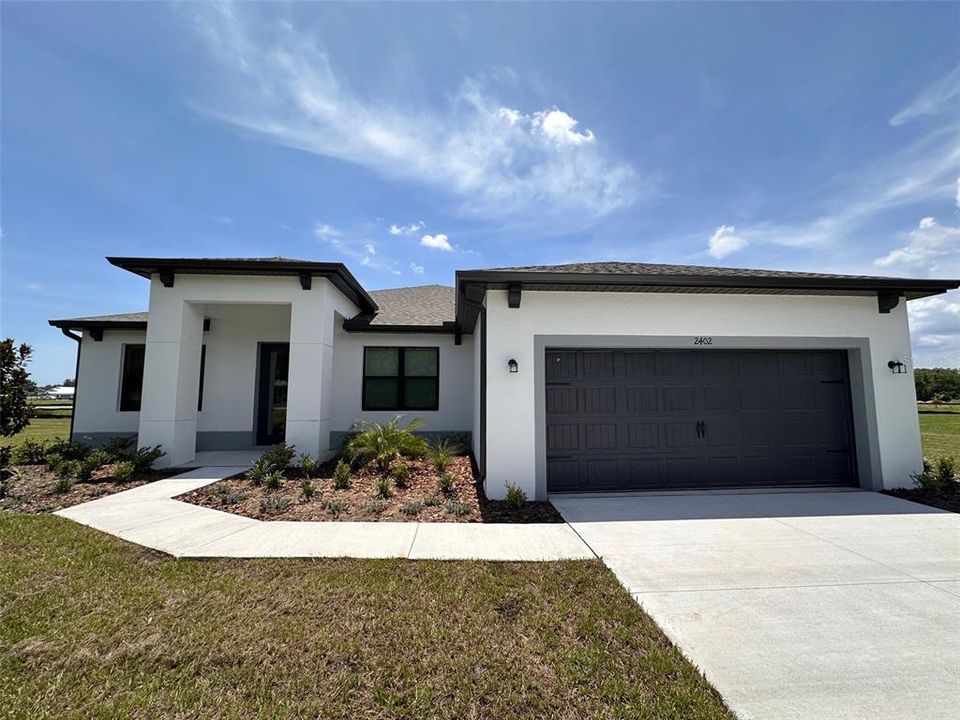 Active With Contract: $595,900 (4 beds, 3 baths, 2207 Square Feet)