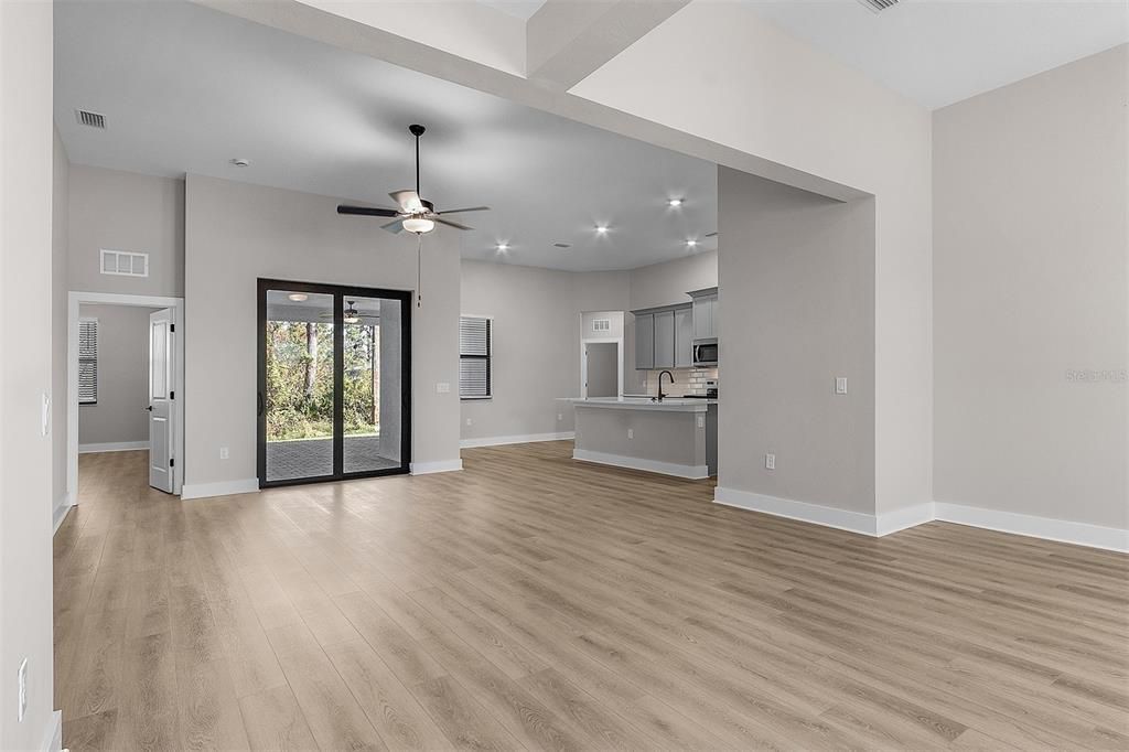 Active With Contract: $595,900 (4 beds, 3 baths, 2207 Square Feet)