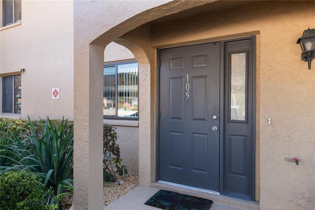 待售: $195,000 (2 贝兹, 2 浴室, 1078 平方英尺)