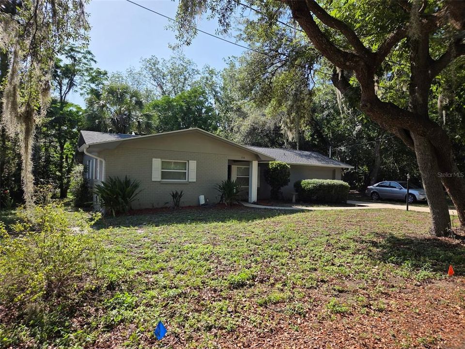 Под контрактом: $219,999 (2 спален, 1 ванн, 933 Квадратных фут)