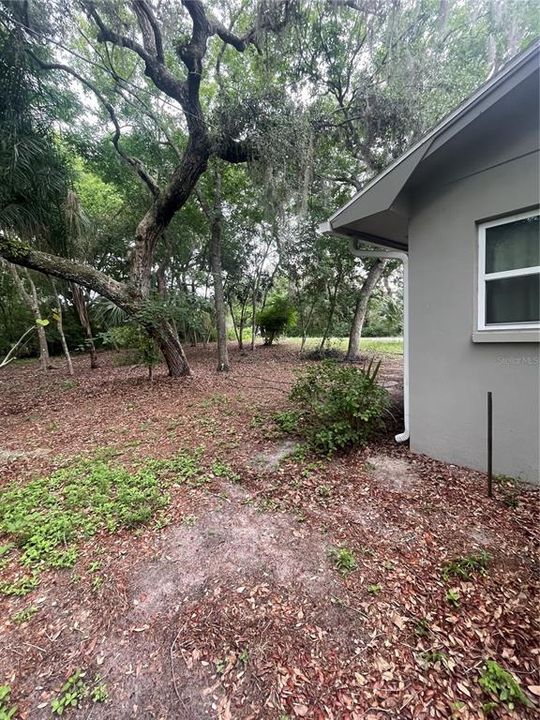 Под контрактом: $219,999 (2 спален, 1 ванн, 933 Квадратных фут)