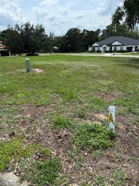 На продажу: $349,500 (0.45 acres)