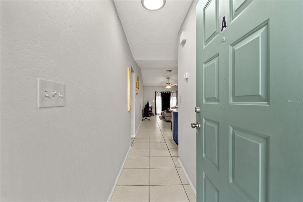 На продажу: $170,000 (2 спален, 2 ванн, 927 Квадратных фут)