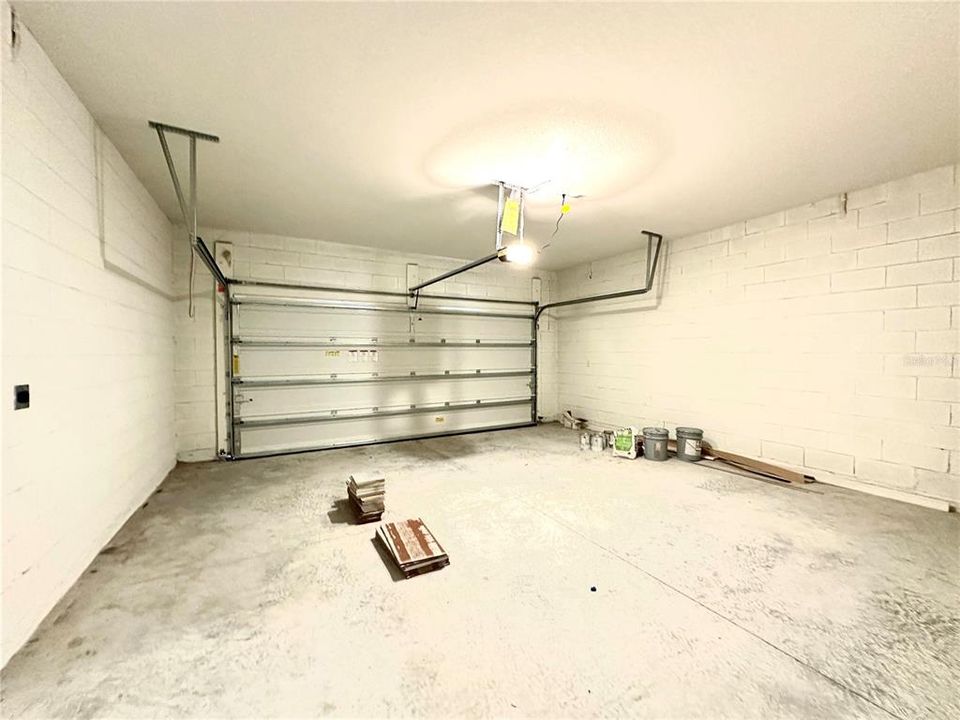 Active With Contract: $2,600 (4 beds, 3 baths, 2385 Square Feet)