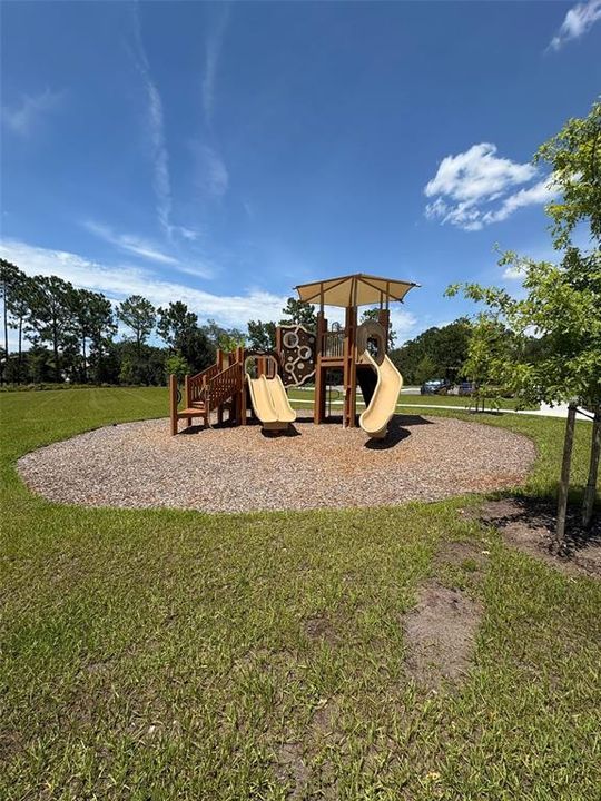 Active With Contract: $2,600 (4 beds, 3 baths, 2385 Square Feet)