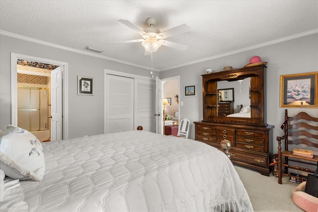 На продажу: $225,500 (2 спален, 2 ванн, 975 Квадратных фут)