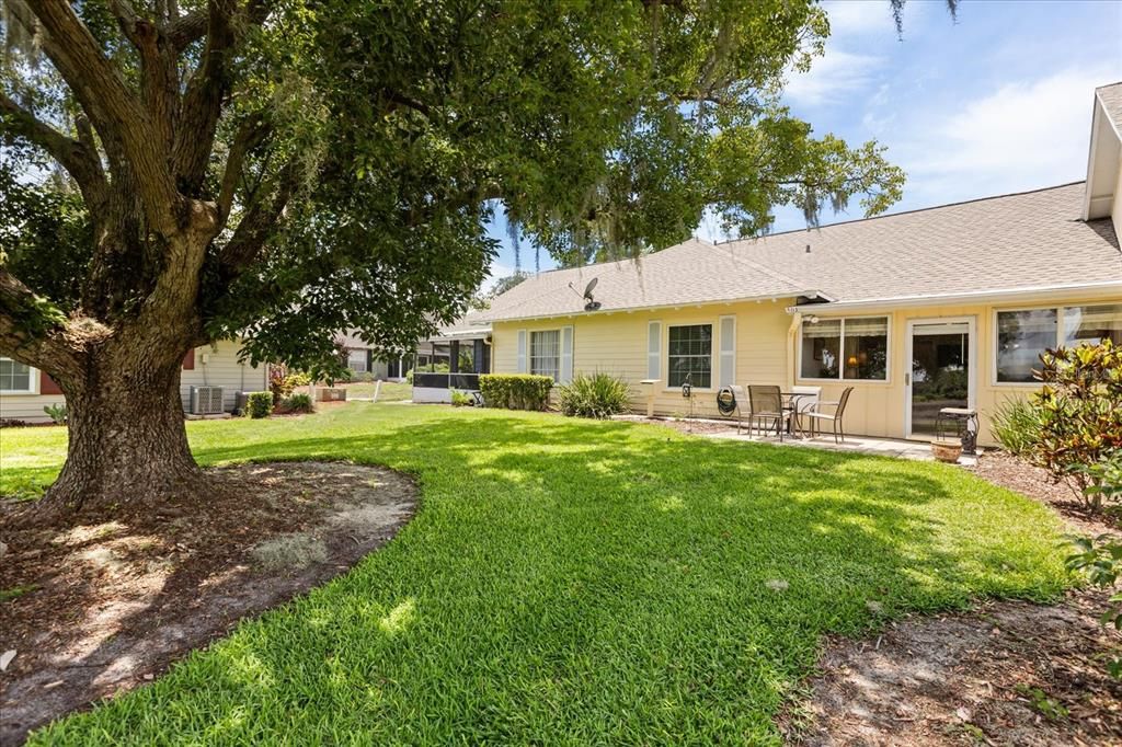 На продажу: $225,500 (2 спален, 2 ванн, 975 Квадратных фут)