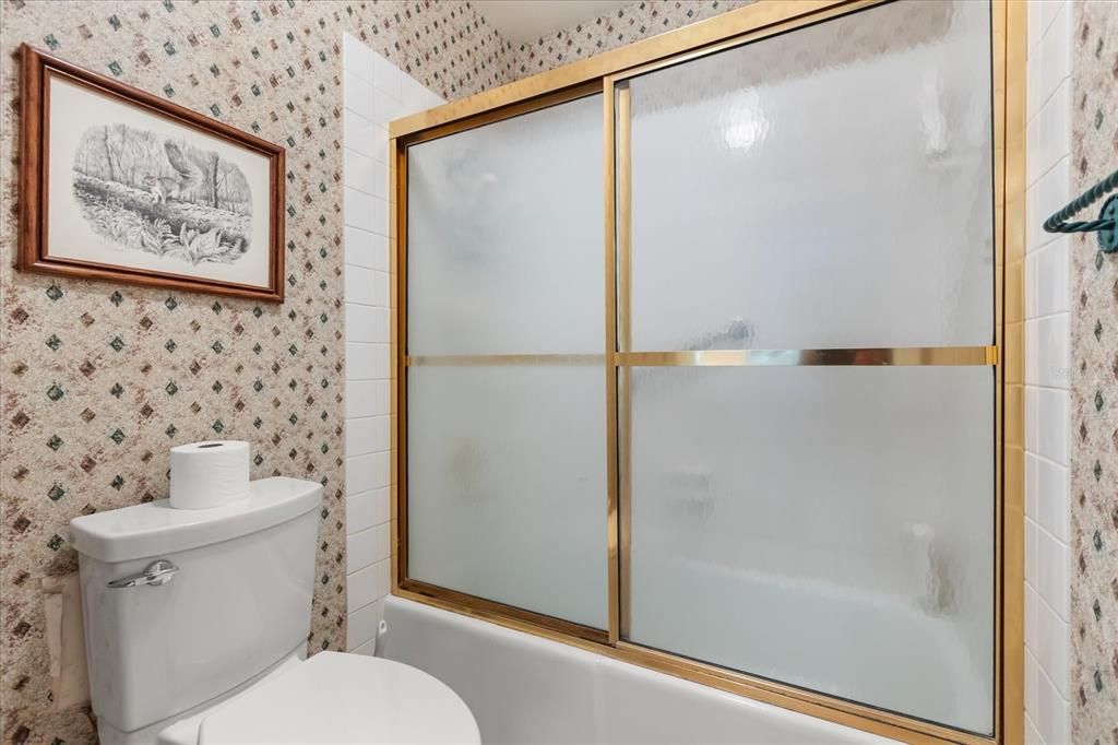 На продажу: $225,500 (2 спален, 2 ванн, 975 Квадратных фут)